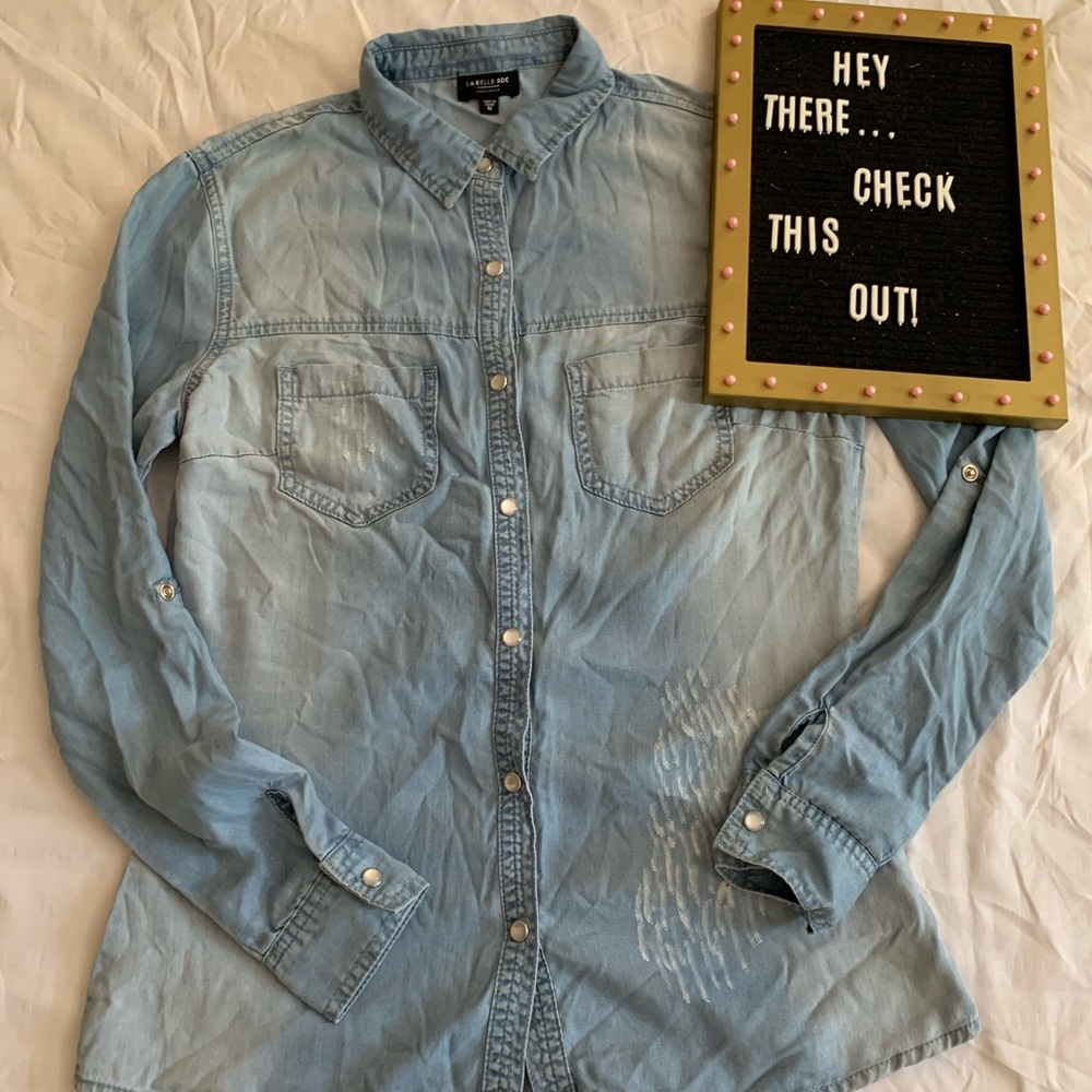 Rocawear Casual Denim buttoned down top